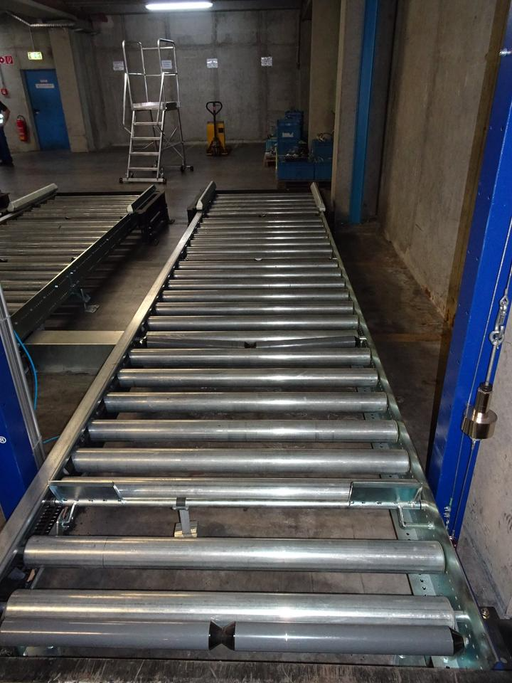AZO LE900N Versorgungsanlage mit Trockner und Oktomat Spritzguss