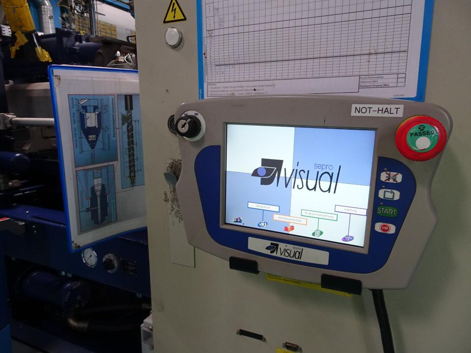 Krauss Maffei KM250 1900-C2 Spritzgussmaschine