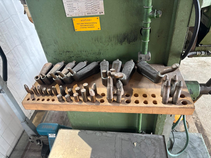 Messer Griesheim Peco VP75E300 G Punktschweißmaschine Schweißen
