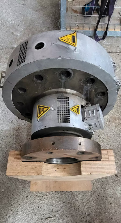 Krauss Maffei KMD 2-130 Einlauf Adapter Hosenstück Extruder
