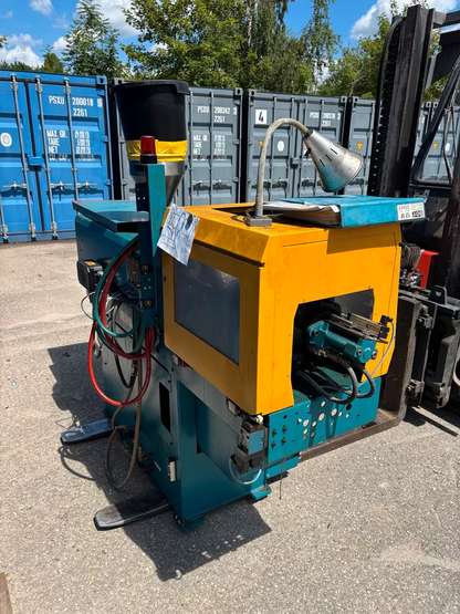 Boy 12M Spritzgussmaschine Injection moulding