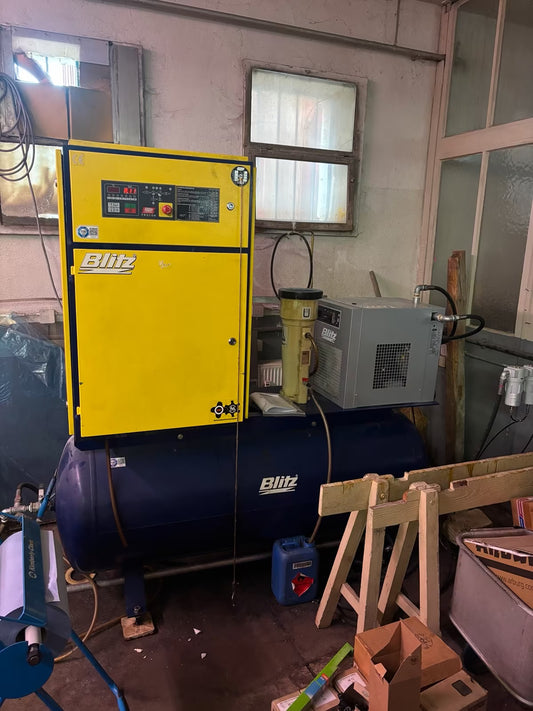 Blitz Monsun 4P ERD36 Schraubenkompressor mit Öwamat und BT72
