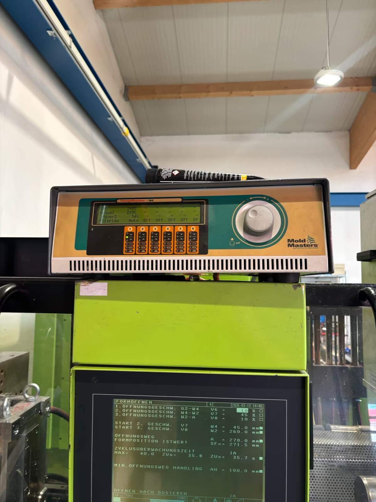 Engel ES330 / 75H Spritzgussmaschine Spritzgießen injection mold