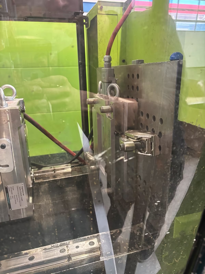 Engel ES330 / 75H Spritzgussmaschine Spritzgießen injection mold