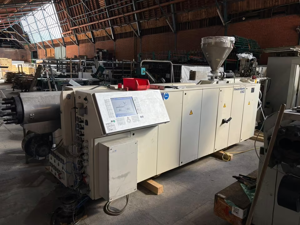 Krauss Maffei KMD 114-32 Extruder Doppelschneckenextruder