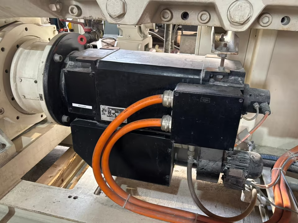 Krauss Maffei KMD 114-32 Extruder Doppelschneckenextruder