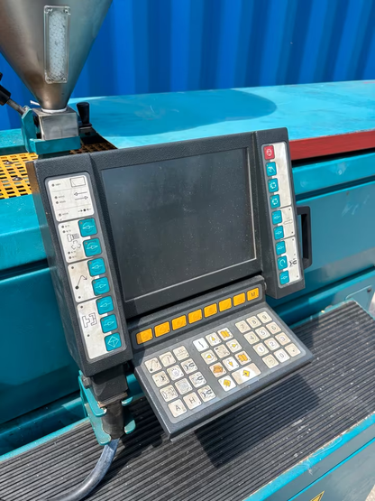 Boy 12M Spritzgussmaschine Injection moulding