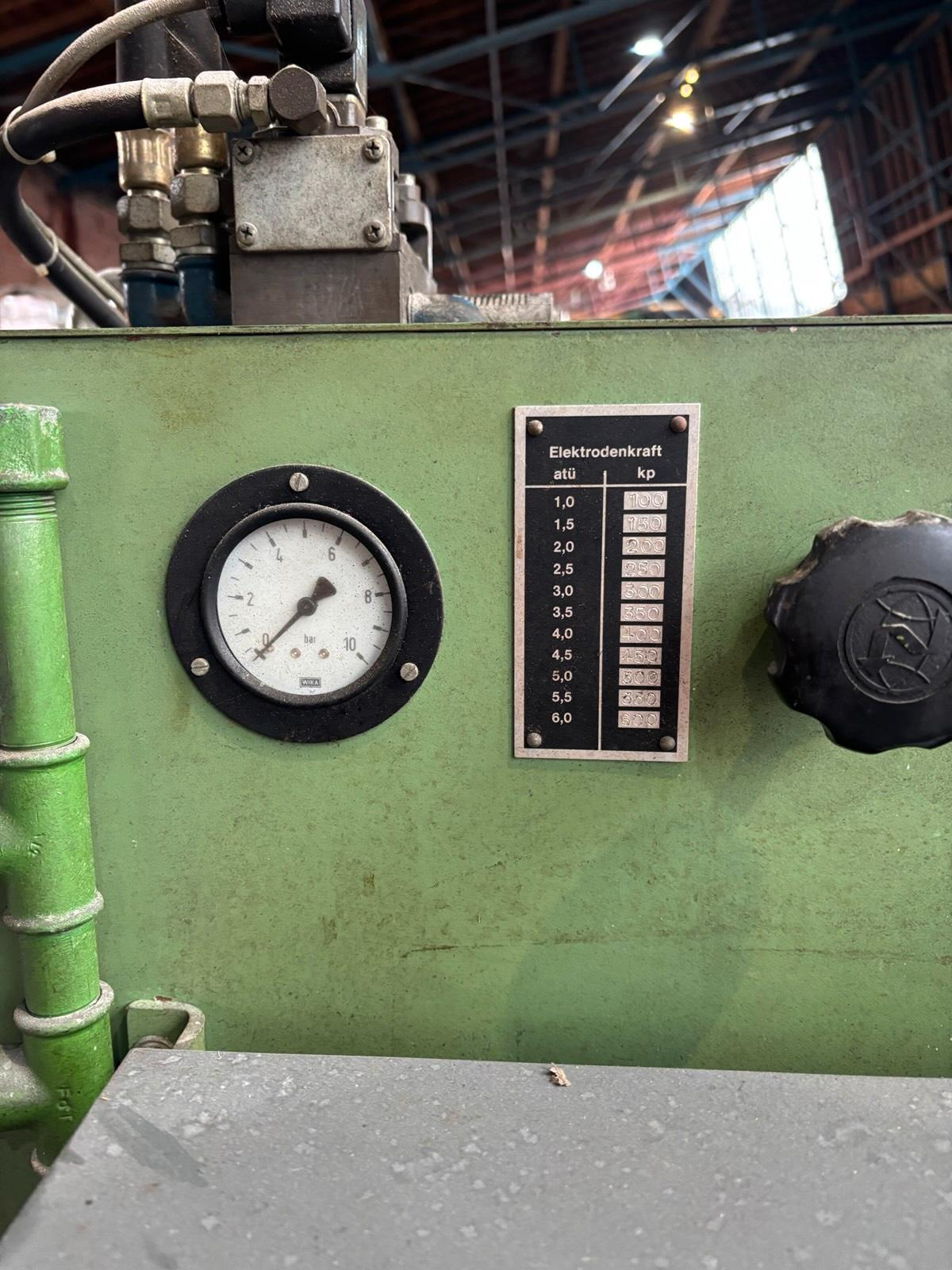 Messer Griesheim Peco VP75E300 G Punktschweißmaschine Schweißen