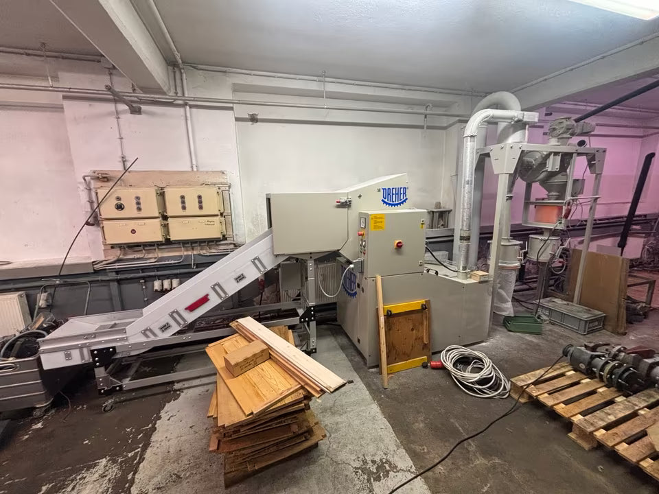 Dreher Delta 20/40 cutting mill injection molding – TJ-Maschinen