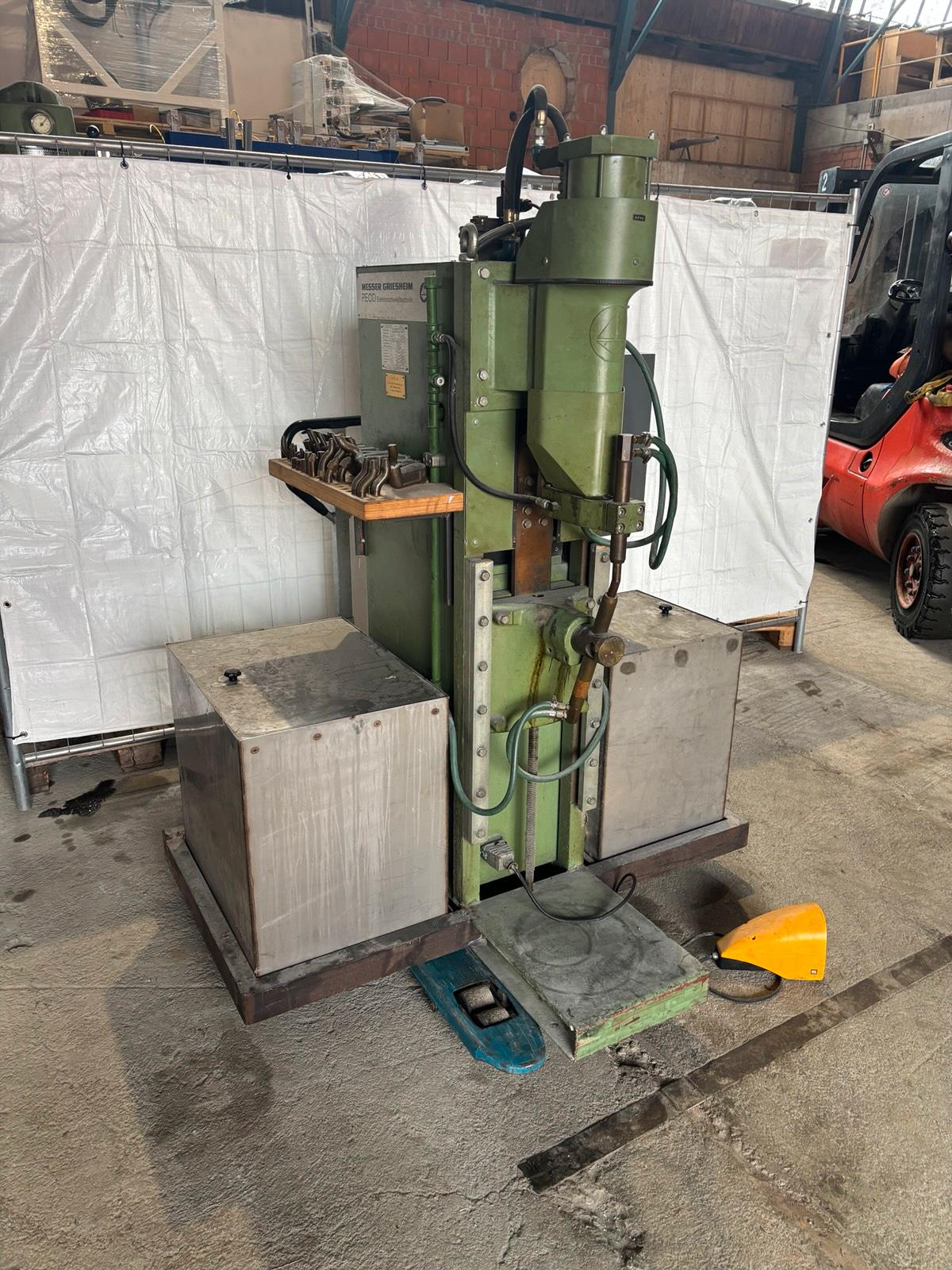 Messer Griesheim Peco VP75E300 G Punktschweißmaschine Schweißen